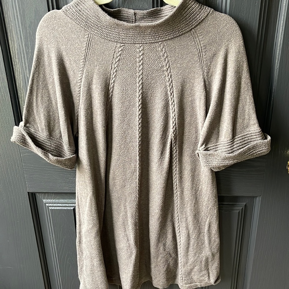 Gap maternity sweater L